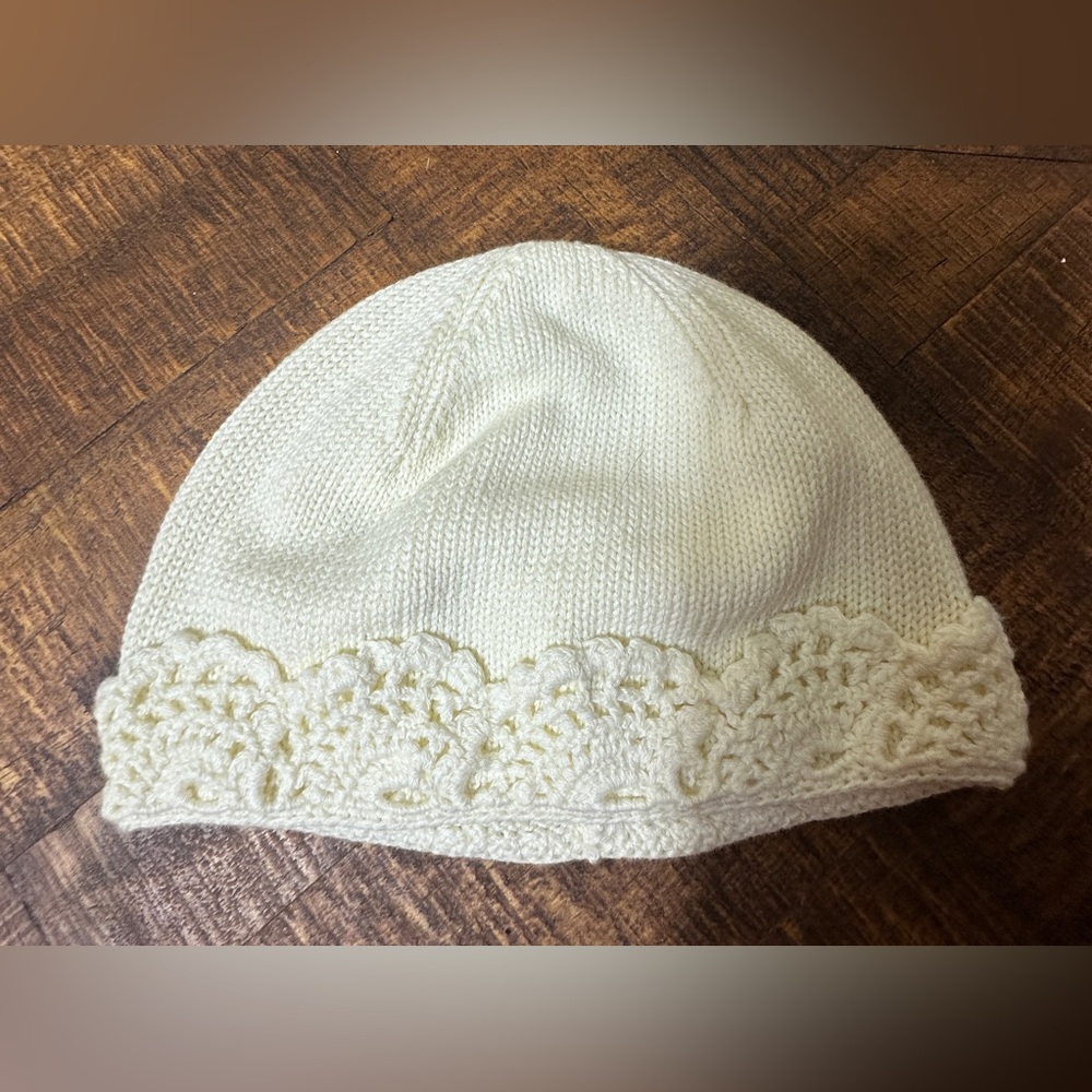 Gymboree 3-6 months Knit‎ Hat with Crochet Lace Detail